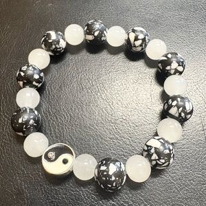 Ying Yang Black and white bracelet